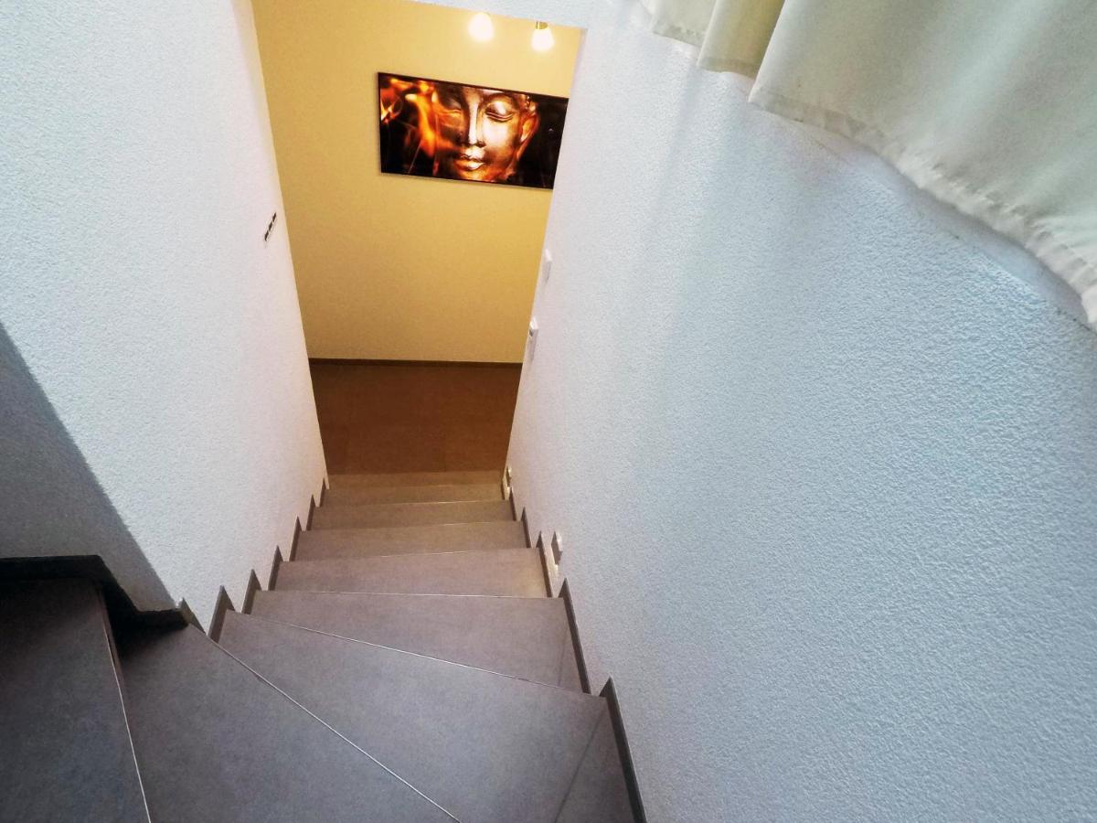 -Neubau- 30Qm Dach-Apartment Fulda Exterior foto